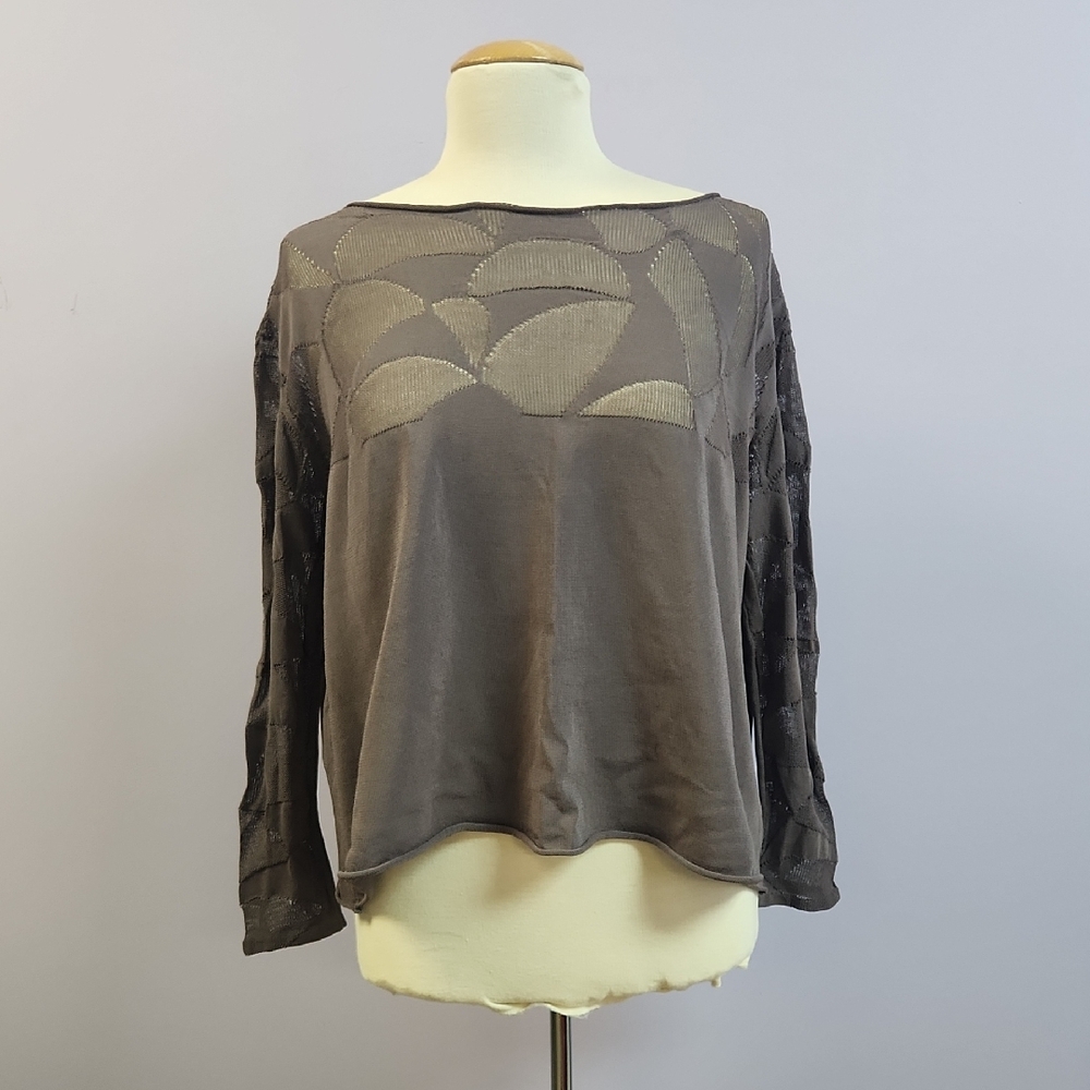 Sarah Pacini grey lightweight top